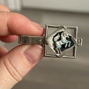 🔥$2 Silver Pegasus Tie Clip vintage 🐴